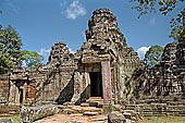 Banteay Kdei temple - west gopura of the third enclosure